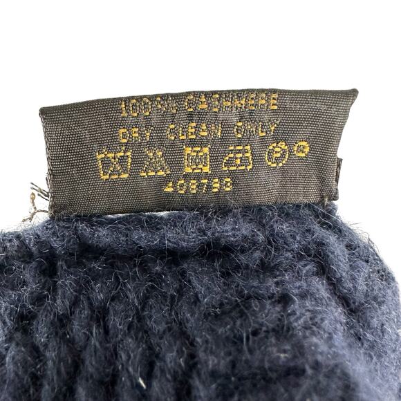 Louis Vuitton Cashmere Beanie - Picture 4 of 6